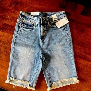 Judy Blue Knee Length Shorts High Waist  Medium